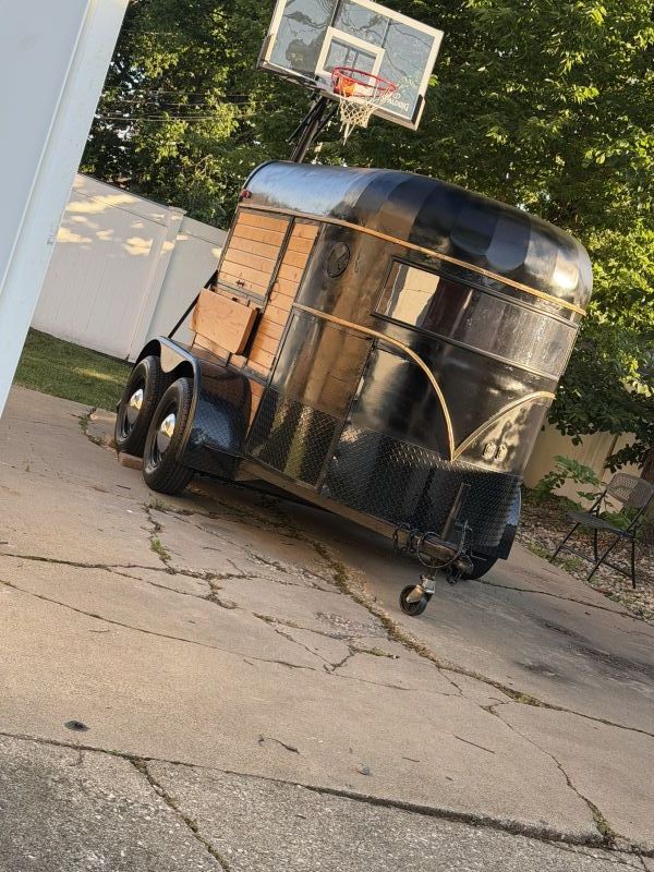Sipping Pretty Mobile Bar