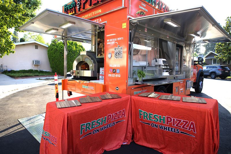 Fresh Pizza on Wheels
