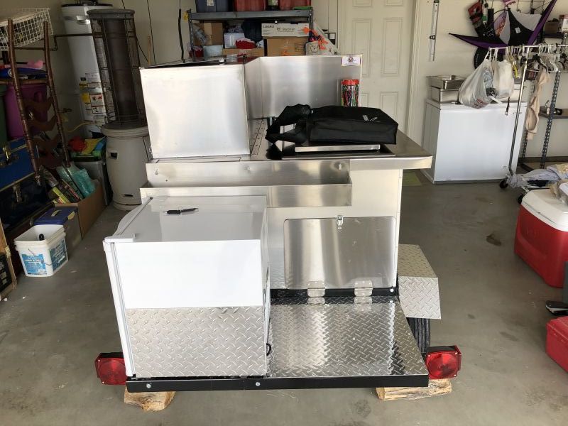 Desert Dawgs/ Mobile Cart