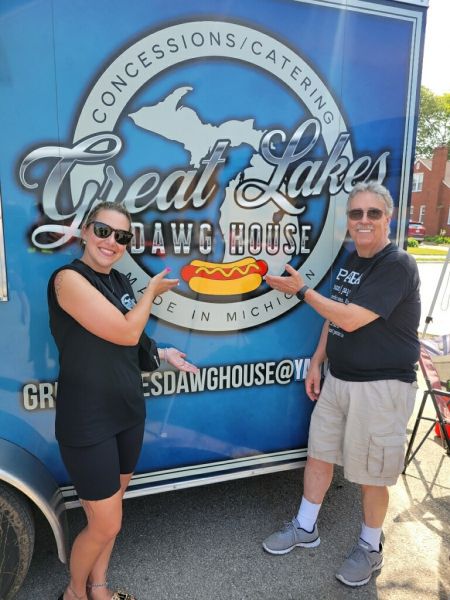 Great Lakes Dawg House